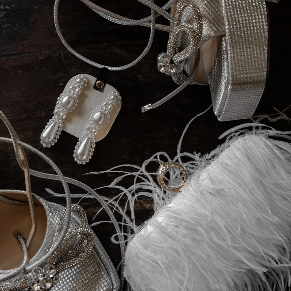 Simone Rocha drop pearl earrings - Picture 2 of 3